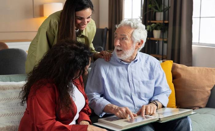 The Art of Aging Gracefully: Choosing the Right Assisted Living Community 2